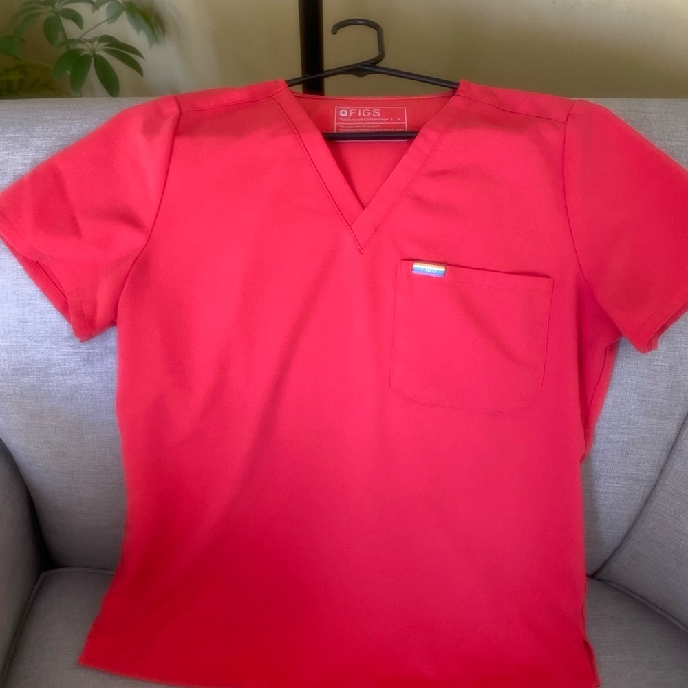 Figs Catarina One-Pocket Scrub Top - Coral